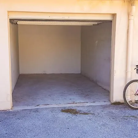 Vue & Terrasse - 50m, Garage Prive 拉西约塔